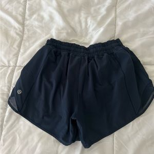 Lululemon womens hotty hot shorts